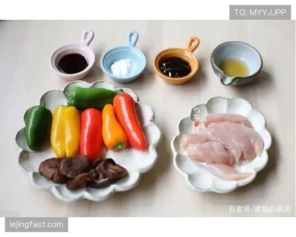 汪顺训练完直接啃鸡胸肉，这自律看得我饭都吃不香了